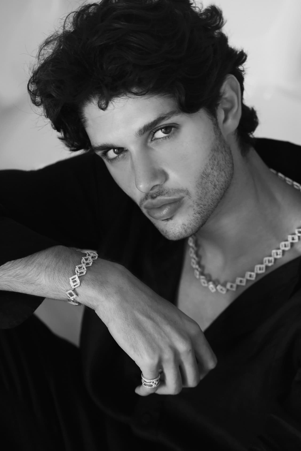 Louai Alama wearing Djihan
