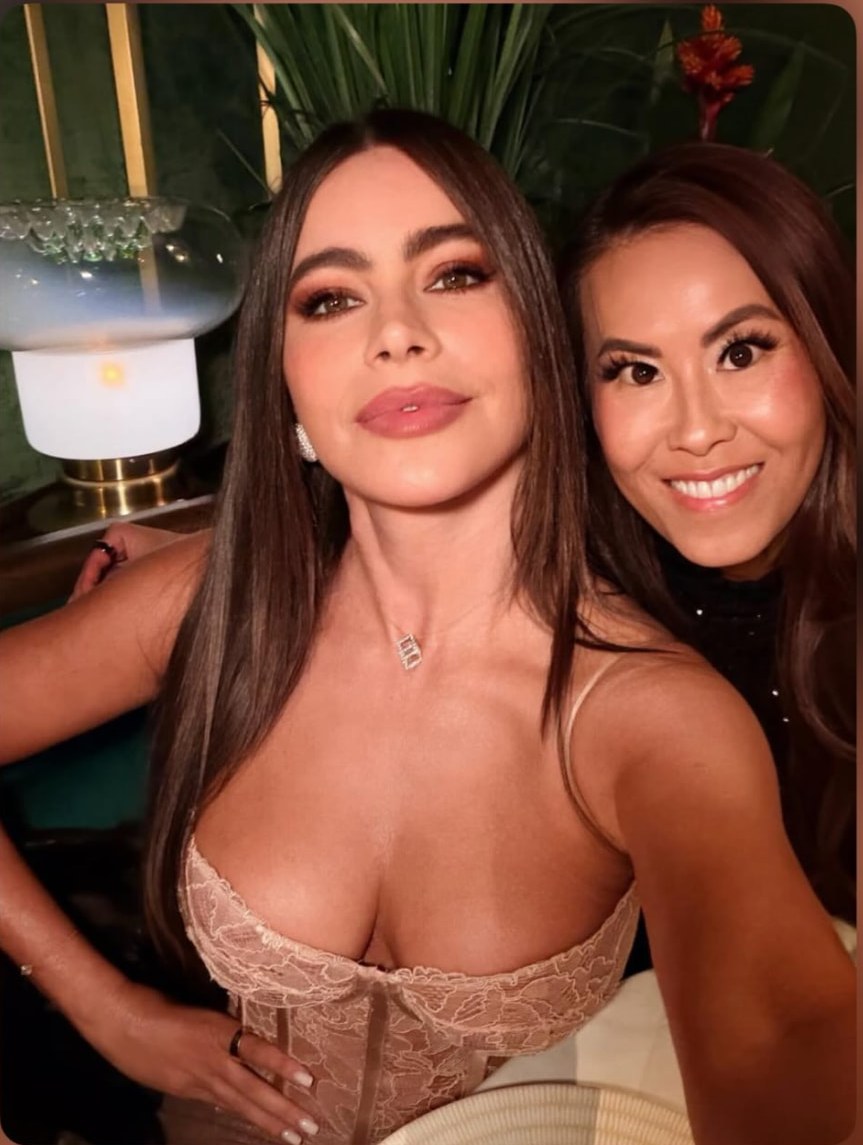 Sofia Vergara wearing Djihan