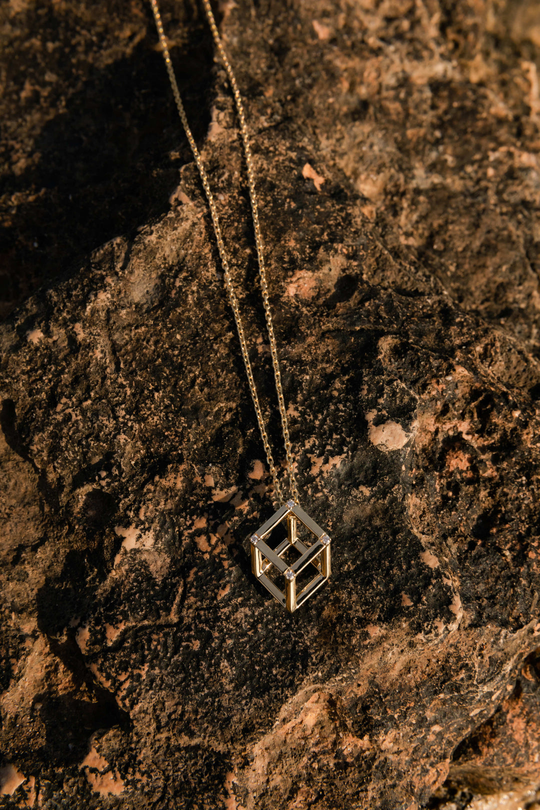 Cube Mirage Icon Pendant Necklace - Accent (18k Yellow Gold)