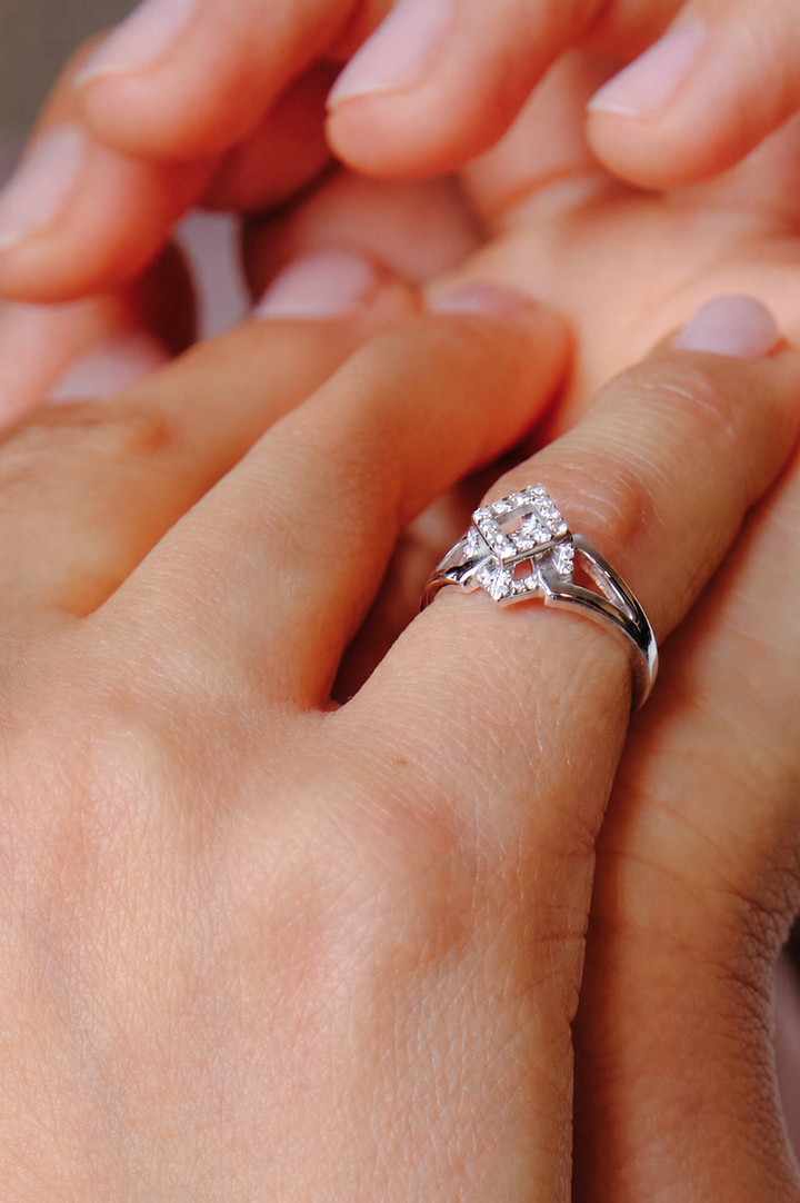 Cube Mirage Icon Baby Ring - Pavé